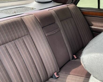 Бежевый Мерседес Е-Класс, объемом двигателя 3 л и пробегом 40 тыс. км за 2000 $, фото 5 на Automoto.ua