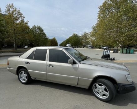 Бежевый Мерседес Е-Класс, объемом двигателя 3 л и пробегом 40 тыс. км за 2000 $, фото 10 на Automoto.ua