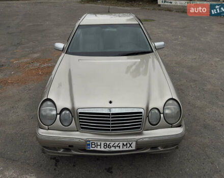 Бежевий Мерседес Е-Клас, об'ємом двигуна 3.2 л та пробігом 414 тис. км за 4200 $, фото 4 на Automoto.ua