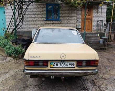 Бежевый Мерседес Е-Класс, объемом двигателя 2 л и пробегом 300 тыс. км за 750 $, фото 4 на Automoto.ua