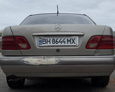 Бежевий Мерседес Е-Клас, об'ємом двигуна 3.2 л та пробігом 414 тис. км за 4200 $, фото 10 на Automoto.ua