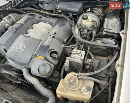 Бежевий Мерседес Е-Клас, об'ємом двигуна 3.2 л та пробігом 414 тис. км за 4200 $, фото 15 на Automoto.ua