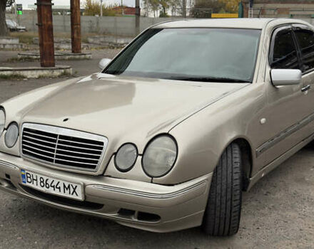 Бежевий Мерседес Е-Клас, об'ємом двигуна 3.2 л та пробігом 414 тис. км за 4200 $, фото 1 на Automoto.ua