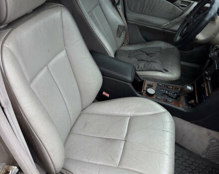 Бежевий Мерседес Е-Клас, об'ємом двигуна 3.2 л та пробігом 414 тис. км за 4200 $, фото 20 на Automoto.ua