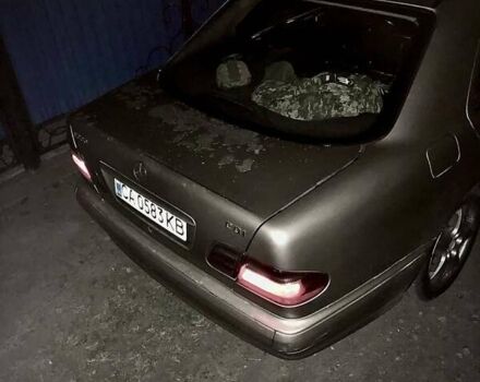 Мерседес Е-Класс 1999 в Умани на Automoto.ua Бежевый Мерседес Е-Класс, объемом двигателя 2.1 л и пробегом 270 тыс. км за 3100 $, фото 1 на Automoto.ua