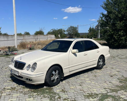 Бежевый Мерседес Е-Класс, объемом двигателя 2.15 л и пробегом 470 тыс. км за 2999 $, фото 3 на Automoto.ua