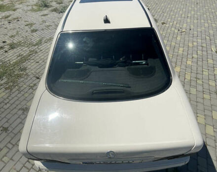 Бежевый Мерседес Е-Класс, объемом двигателя 2.15 л и пробегом 470 тыс. км за 2999 $, фото 7 на Automoto.ua