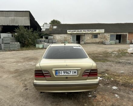 Мерседес Е-Класс 2002 в Пирятине на Automoto.ua Бежевый Мерседес Е-Класс, объемом двигателя 2.1 л и пробегом 579 тыс. км за 3800 $, фото 4 на Automoto.ua