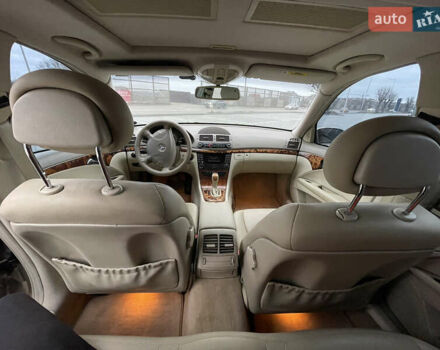 Бежевий Мерседес Е-Клас, об'ємом двигуна 2.6 л та пробігом 295 тис. км за 6200 $, фото 13 на Automoto.ua