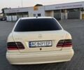 Бежевий Мерседес Е-Клас, об'ємом двигуна 2.2 л та пробігом 350 тис. км за 4000 $, фото 4 на Automoto.ua