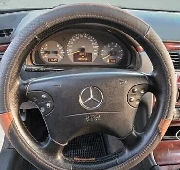 Бежевий Мерседес Е-Клас, об'ємом двигуна 2.2 л та пробігом 350 тис. км за 4000 $, фото 9 на Automoto.ua