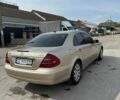 Бежевый Мерседес Е-Класс, объемом двигателя 2.2 л и пробегом 380 тыс. км за 5600 $, фото 1 на Automoto.ua