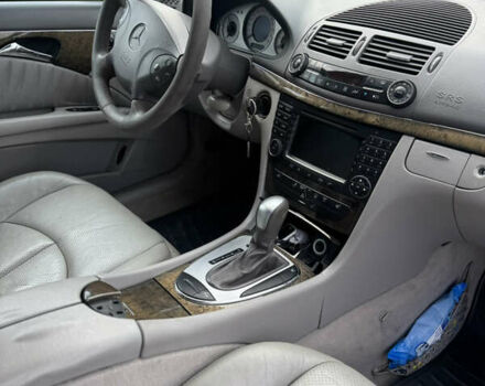 Бежевий Мерседес Е-Клас, об'ємом двигуна 2.69 л та пробігом 430 тис. км за 6500 $, фото 11 на Automoto.ua