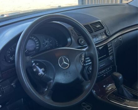 Бежевый Мерседес Е-Класс, объемом двигателя 0 л и пробегом 300 тыс. км за 2650 $, фото 7 на Automoto.ua