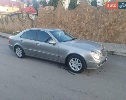 Бежевый Мерседес Е-Класс, объемом двигателя 3.2 л и пробегом 236 тыс. км за 6200 $, фото 4 на Automoto.ua