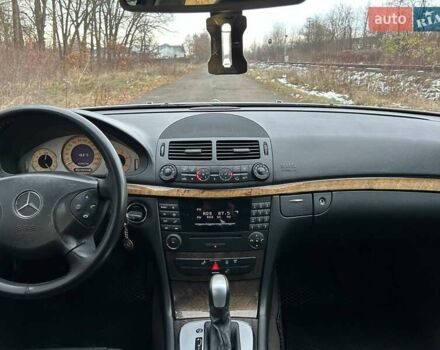 Бежевый Мерседес Е-Класс, объемом двигателя 2.15 л и пробегом 374 тыс. км за 6500 $, фото 19 на Automoto.ua