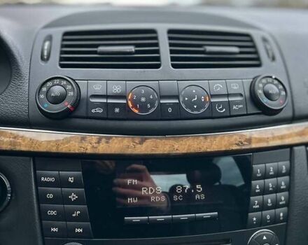 Бежевый Мерседес Е-Класс, объемом двигателя 2.15 л и пробегом 374 тыс. км за 6500 $, фото 23 на Automoto.ua