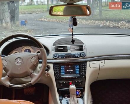 Бежевый Мерседес Е-Класс, объемом двигателя 3.2 л и пробегом 304 тыс. км за 6200 $, фото 8 на Automoto.ua