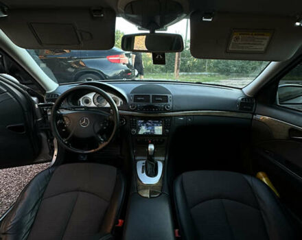 Бежевий Мерседес Е-Клас, об'ємом двигуна 3.22 л та пробігом 300 тис. км за 7500 $, фото 9 на Automoto.ua