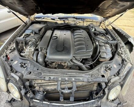 Бежевий Мерседес Е-Клас, об'ємом двигуна 3.2 л та пробігом 299 тис. км за 1100 $, фото 8 на Automoto.ua