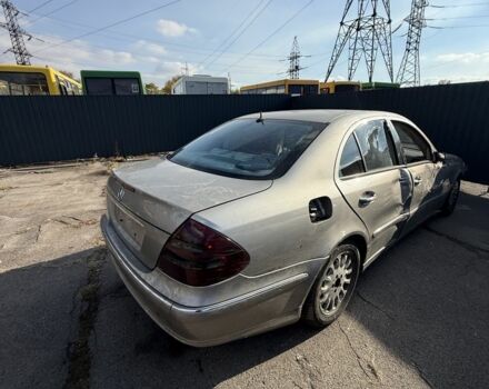 Бежевий Мерседес Е-Клас, об'ємом двигуна 3.2 л та пробігом 299 тис. км за 1100 $, фото 2 на Automoto.ua