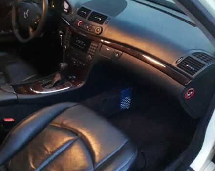 Бежевий Мерседес Е-Клас, об'ємом двигуна 2 л та пробігом 370 тис. км за 3150 $, фото 7 на Automoto.ua