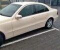 Бежевый Мерседес Е-Класс, объемом двигателя 1.8 л и пробегом 550 тыс. км за 6500 $, фото 3 на Automoto.ua