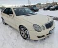 Бежевый Мерседес Е-Класс, объемом двигателя 2.2 л и пробегом 230 тыс. км за 5500 $, фото 1 на Automoto.ua