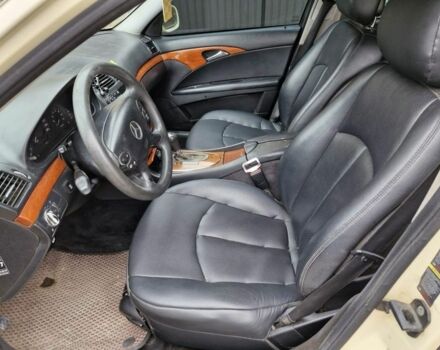 Бежевый Мерседес Е-Класс, объемом двигателя 1.8 л и пробегом 480 тыс. км за 5050 $, фото 8 на Automoto.ua