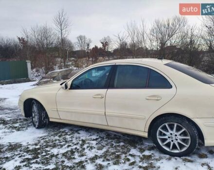 Бежевый Мерседес Е-Класс, объемом двигателя 2.15 л и пробегом 400 тыс. км за 6200 $, фото 8 на Automoto.ua