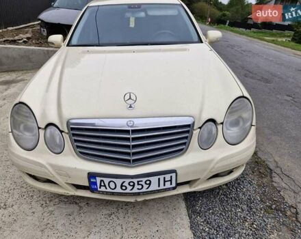 Бежевий Мерседес Е-Клас, об'ємом двигуна 1.8 л та пробігом 480 тис. км за 5050 $, фото 9 на Automoto.ua