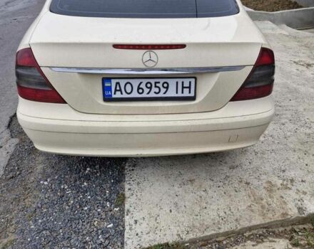 Бежевый Мерседес Е-Класс, объемом двигателя 1.8 л и пробегом 480 тыс. км за 5050 $, фото 2 на Automoto.ua