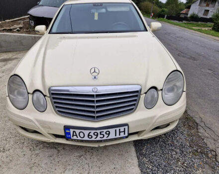 Бежевый Мерседес Е-Класс, объемом двигателя 1.8 л и пробегом 480 тыс. км за 5050 $, фото 3 на Automoto.ua