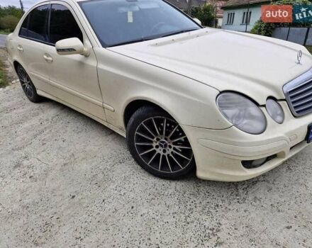 Бежевий Мерседес Е-Клас, об'ємом двигуна 1.8 л та пробігом 480 тис. км за 5050 $, фото 2 на Automoto.ua