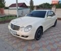 Бежевий Мерседес Е-Клас, об'ємом двигуна 1.8 л та пробігом 318 тис. км за 6550 $, фото 1 на Automoto.ua