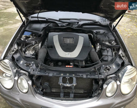 Бежевый Мерседес Е-Класс, объемом двигателя 3 л и пробегом 250 тыс. км за 6900 $, фото 11 на Automoto.ua