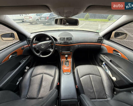 Бежевий Мерседес Е-Клас, об'ємом двигуна 2.2 л та пробігом 450 тис. км за 7000 $, фото 6 на Automoto.ua