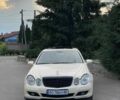 Бежевий Мерседес Е-Клас, об'ємом двигуна 2.1 л та пробігом 350 тис. км за 7000 $, фото 1 на Automoto.ua