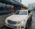 Бежевый Мерседес Е-Класс, объемом двигателя 2.1 л и пробегом 250 тыс. км за 11500 $, фото 4 на Automoto.ua