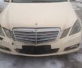 Бежевий Мерседес Е-Клас, об'ємом двигуна 2.2 л та пробігом 650 тис. км за 3445 $, фото 1 на Automoto.ua