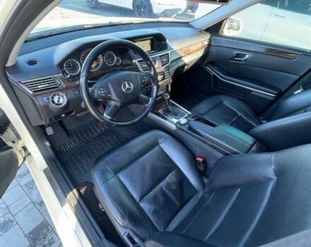 Бежевий Мерседес Е-Клас, об'ємом двигуна 1.8 л та пробігом 340 тис. км за 8400 $, фото 8 на Automoto.ua