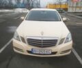 Бежевый Мерседес Е-Класс, объемом двигателя 2.2 л и пробегом 537 тыс. км за 9500 $, фото 1 на Automoto.ua