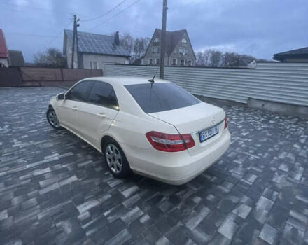 Бежевый Мерседес Е-Класс, объемом двигателя 2.14 л и пробегом 500 тыс. км за 9500 $, фото 3 на Automoto.ua