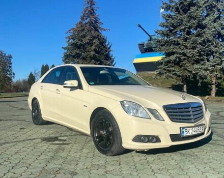 Мерседес Е-Класс 2011 в Дубно на Automoto.ua Бежевый Мерседес Е-Класс, объемом двигателя 2.2 л и пробегом 322 тыс. км за 0 $, фото 1 на Automoto.ua