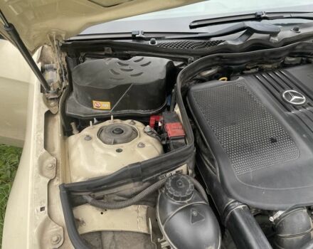 Бежевый Мерседес Е-Класс, объемом двигателя 2.2 л и пробегом 299 тыс. км за 8300 $, фото 4 на Automoto.ua