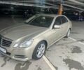 Бежевый Мерседес Е-Класс, объемом двигателя 2.2 л и пробегом 220 тыс. км за 14700 $, фото 1 на Automoto.ua