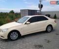 Бежевый Мерседес Е-Класс, объемом двигателя 2.1 л и пробегом 484 тыс. км за 9499 $, фото 1 на Automoto.ua