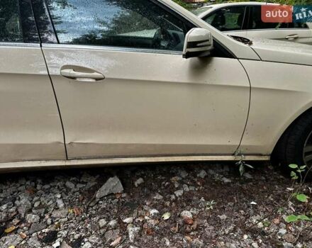 Бежевий Мерседес Е-Клас, об'ємом двигуна 2.2 л та пробігом 360 тис. км за 4500 $, фото 13 на Automoto.ua