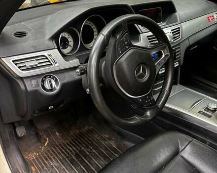 Бежевий Мерседес Е-Клас, об'ємом двигуна 2.2 л та пробігом 360 тис. км за 4500 $, фото 5 на Automoto.ua