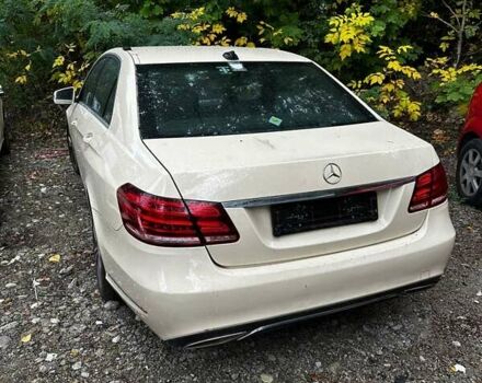 Бежевий Мерседес Е-Клас, об'ємом двигуна 2.2 л та пробігом 360 тис. км за 4500 $, фото 2 на Automoto.ua